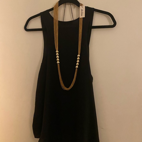 Alex & Nia Necklace - Picture 3 of 8